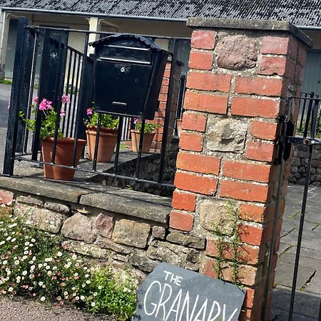 The Granary Villa Abergavenny Exterior photo